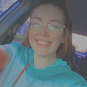 Meet your Posher, Felicia